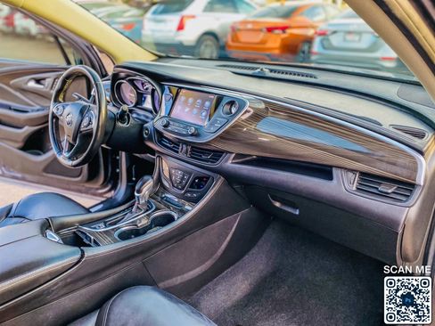 Used 2020 Buick Envision Essence image 33