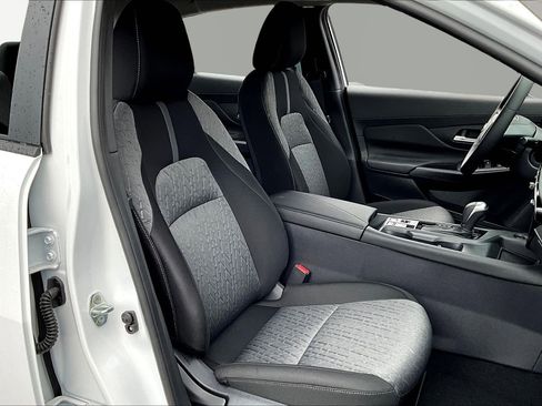 New 2026 Nissan Sentra SV FWD image 18