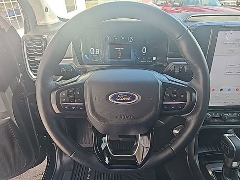 Used 2025 Ford Ranger Lariat AWD/4WD image 13