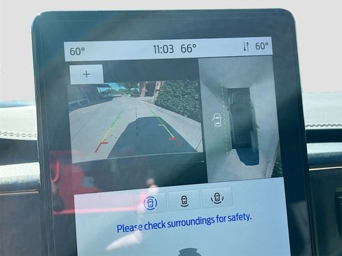 Used 2020 Ford Explorer Platinum w/ Premium Technology Package image 14