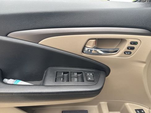 Used 2021 Honda Pilot EX-L image 10