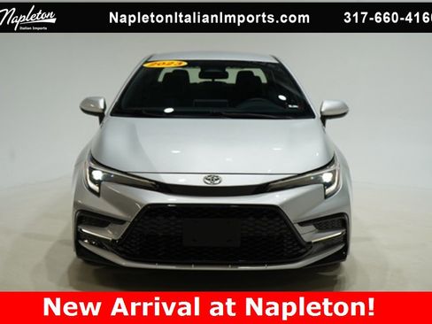 Used 2023 Toyota Corolla SE image 2