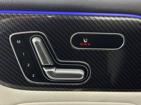 Used 2021 Mercedes-Benz GLB 35 AMG 4MATIC image 17