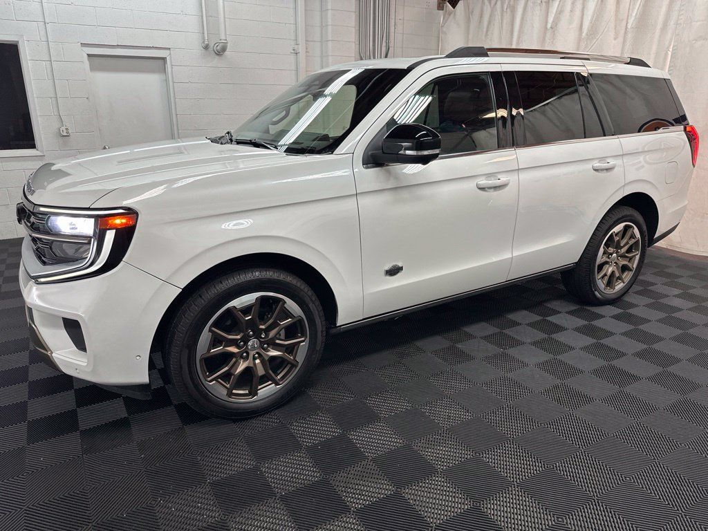 Used 2025 Ford Expedition King Ranch AWD/4WD image 5