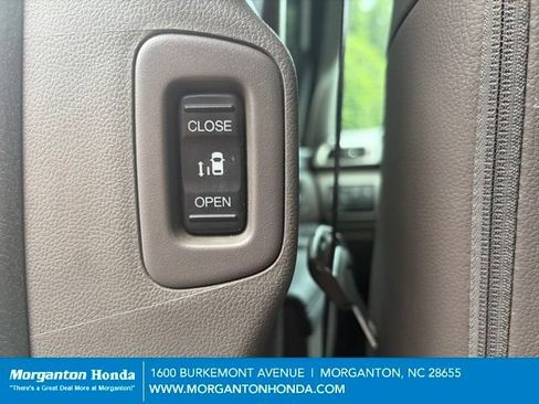 Used 2016 Honda Odyssey EX-L image 25