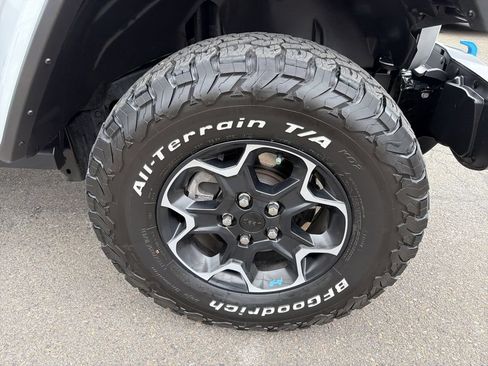 Used 2023 Jeep Wrangler Unlimited Rubicon 4xe w/ Cold Weather Group AWD/4WD image 33