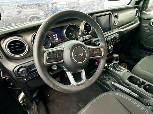 Used 2023 Jeep Wrangler Unlimited Rubicon 4xe image 12