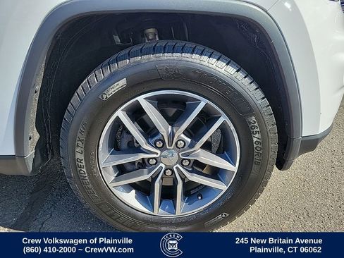 Used 2017 Jeep Grand Cherokee Limited w/ Luxury Group II image 23