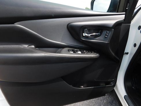 Used 2023 Nissan Murano SL FWD image 16