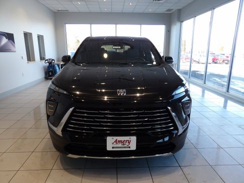 Used 2025 Buick Enclave Preferred image 2