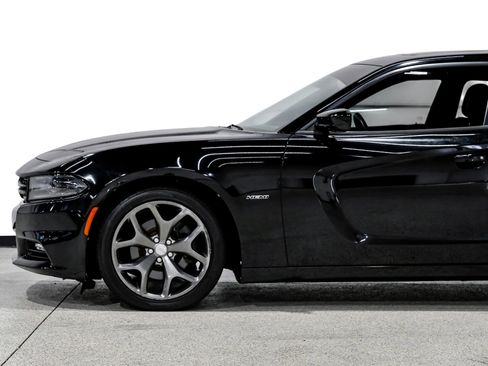 Used 2015 Dodge Charger R/T w/ Plus Group RWD image 14