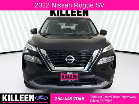 Used 2022 Nissan Rogue SV FWD image 2