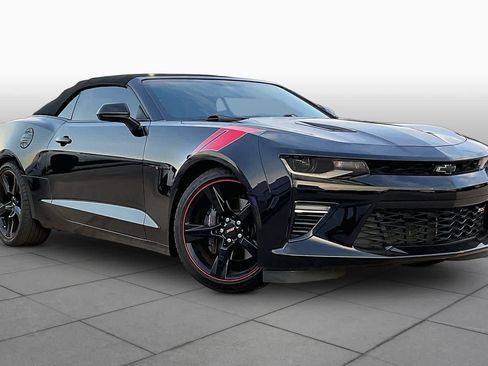 Used 2018 Chevrolet Camaro SS RWD image 4