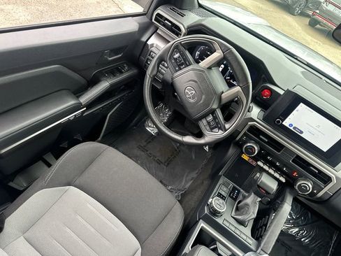 Certified 2025 Toyota 4Runner TRD Off-Road image 24