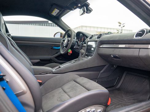 Certified 2025 Porsche 718 Cayman GT4 RS image 24