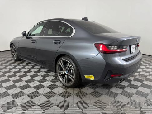 Used 2022 BMW 330e w/ Driving Assistance Package RWD image 5