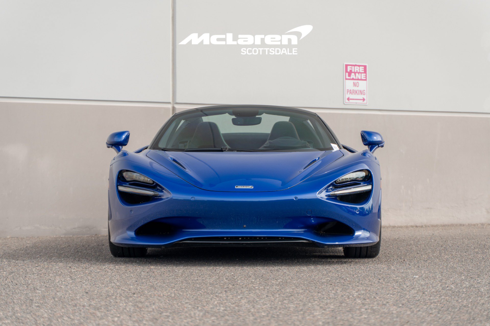 Used 2024 McLaren 750S Spider RWD image 10