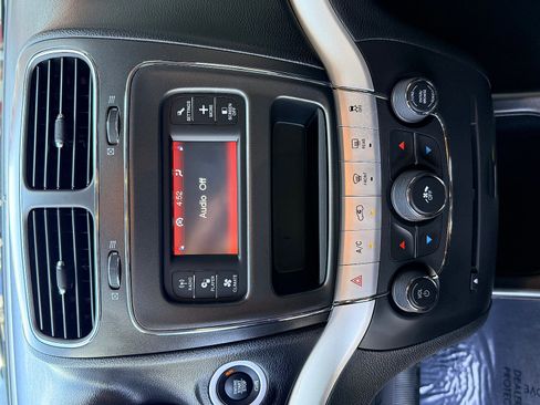 Used 2018 Dodge Journey SE w/ Connectivity Group FWD image 22