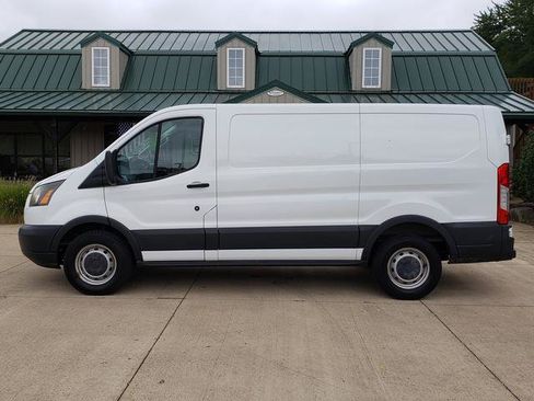 Used 2017 Ford Transit 150 130 Low Roof RWD image 2