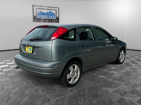 Used 2005 Ford Focus SES FWD image 6