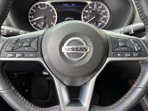 Used 2021 Nissan Sentra SR w/ SR Premium Package image 8