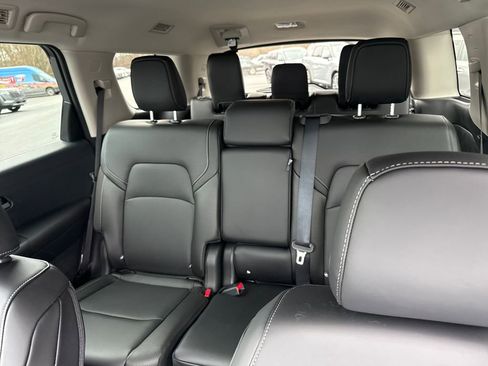New 2026 Nissan Pathfinder SL FWD image 28