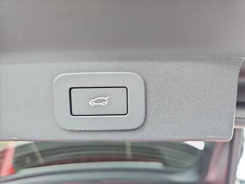 New 2026 Jaguar F-PACE R-Dynamic S image 10