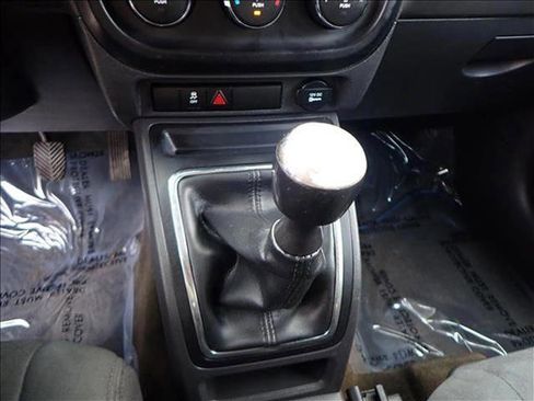 Used 2017 Jeep Compass Sport image 18