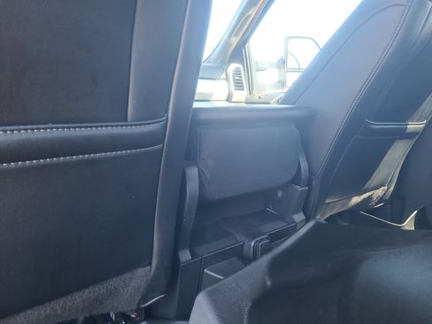 Used 2020 Ford F350 Lariat w/ Lariat Value Package AWD/4WD image 32