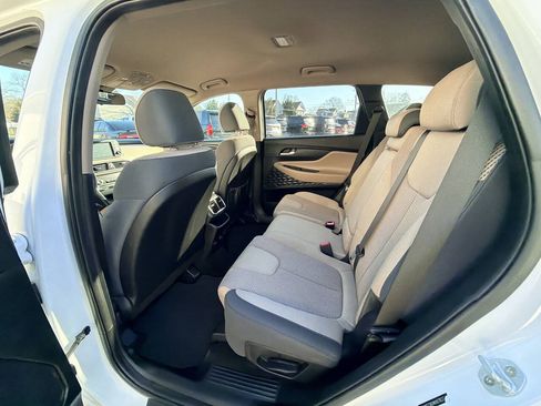 Used 2019 Hyundai Santa Fe SE FWD image 8