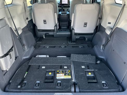 Certified 2023 Toyota Sienna LE w/ LE Plus Package image 15