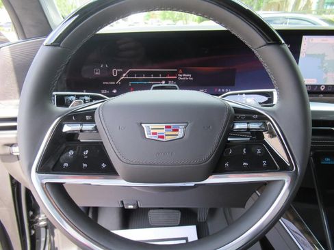 New 2026 Cadillac Escalade ESV Platinum Sport w/ LPO, ONYX Package AWD/4WD image 25