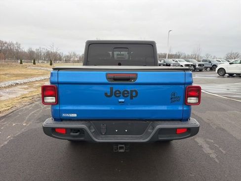 Used 2021 Jeep Gladiator Sport AWD/4WD image 7