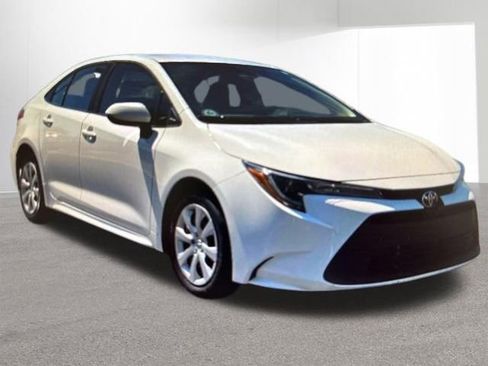 Used 2024 Toyota Corolla LE FWD image 9