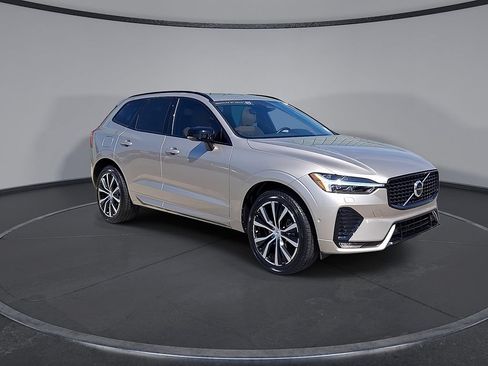 Certified 2024 Volvo XC60 B5 Ultimate w/ Protection Package Premier AWD/4WD image 5