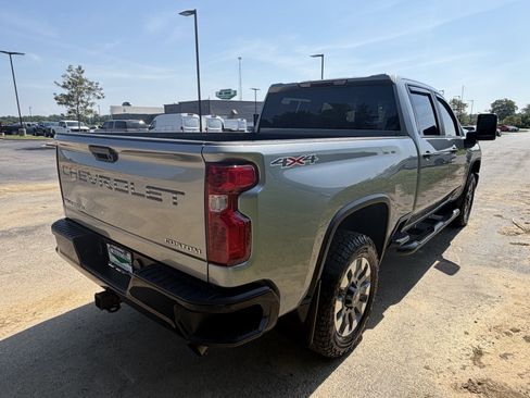 Used 2025 Chevrolet Silverado 2500 Custom AWD/4WD image 3