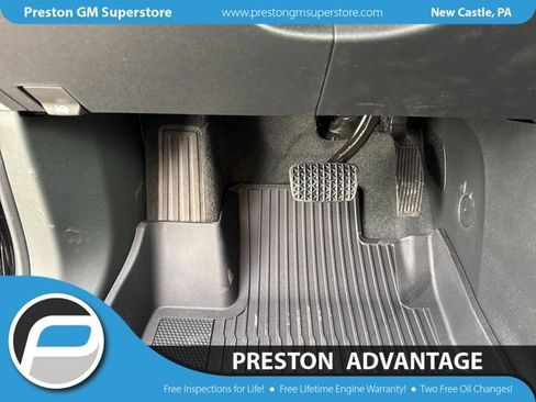 New 2026 Chevrolet Equinox LT w/ Convenience Package II AWD/4WD image 11