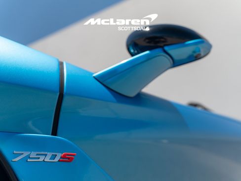 Used 2024 McLaren 750S Spider RWD image 21