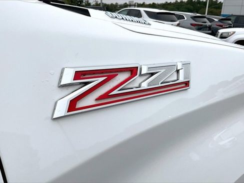 Used 2020 Chevrolet Silverado 1500 LT w/ All-Star Edition image 31