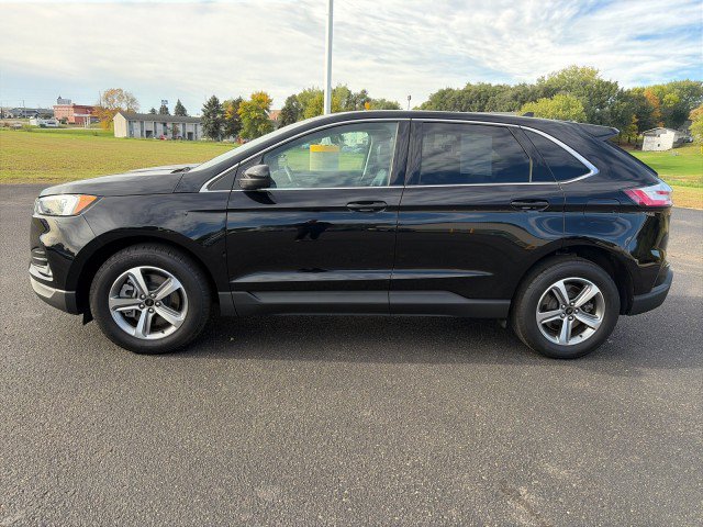 Used 2024 Ford Edge SEL w/ Convenience Package AWD/4WD image 2
