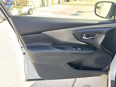 Used 2024 Nissan Murano SV w/ SV Midnight Edition Package image 19