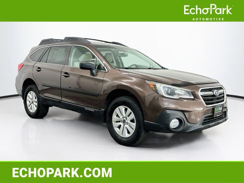 Used 2019 Subaru Outback 2.5i Premium AWD/4WD image 1
