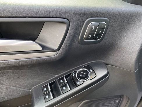 Used 2023 Ford Escape Platinum image 17