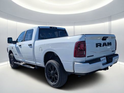 New 2026 RAM 2500 Big Horn AWD/4WD image 6