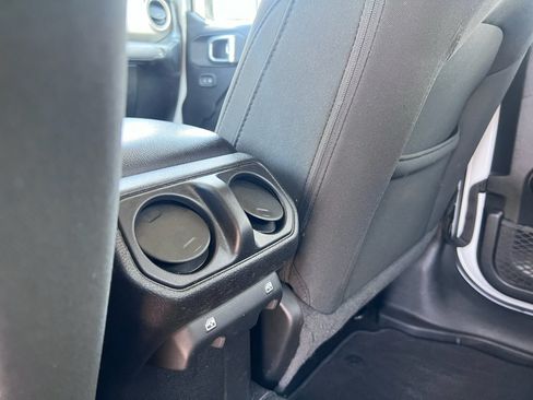 Used 2020 Jeep Gladiator Sport w/ Quick Order Package 24S AWD/4WD image 17