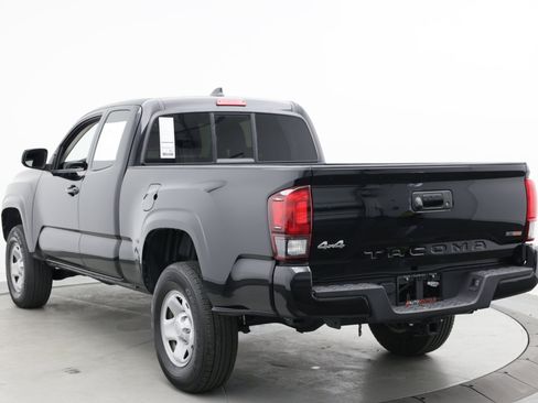 Used 2023 Toyota Tacoma SR w/ SR Convenience Package AWD/4WD image 5