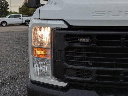 Used 2024 Ford F250 XL image 10