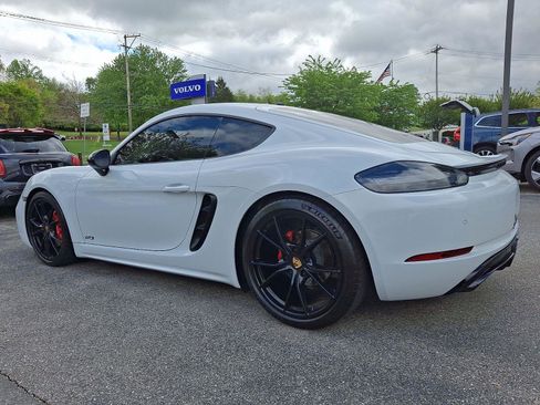 Used 2018 Porsche 718 Cayman GTS RWD image 4