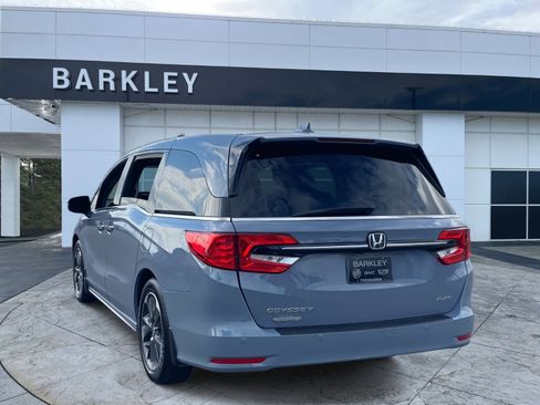 Used 2023 Honda Odyssey Elite image 5