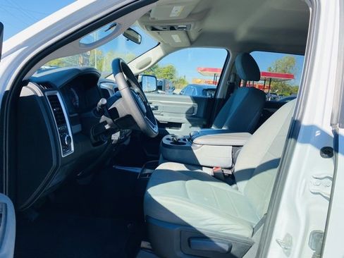 Used 2019 RAM 1500 Classic SLT image 26